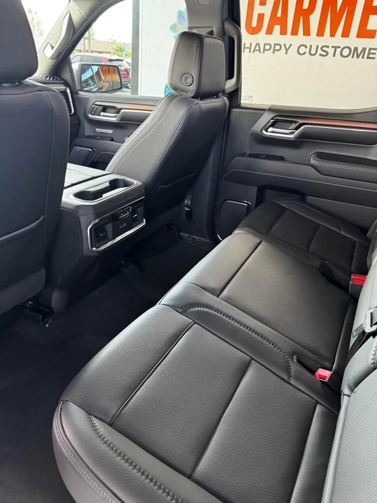 2024 GMC Sierra 5th Gen - Image 8 of 9