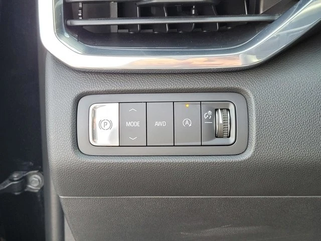 2024 GMC Acadia - Image 19 of 21