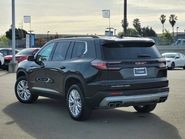 2024 GMC Acadia - Image 7 of 12