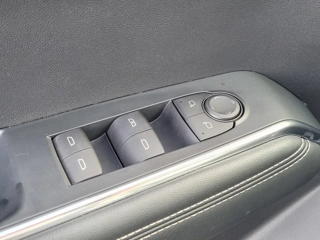 2024 GMC Acadia - Image 18 of 21