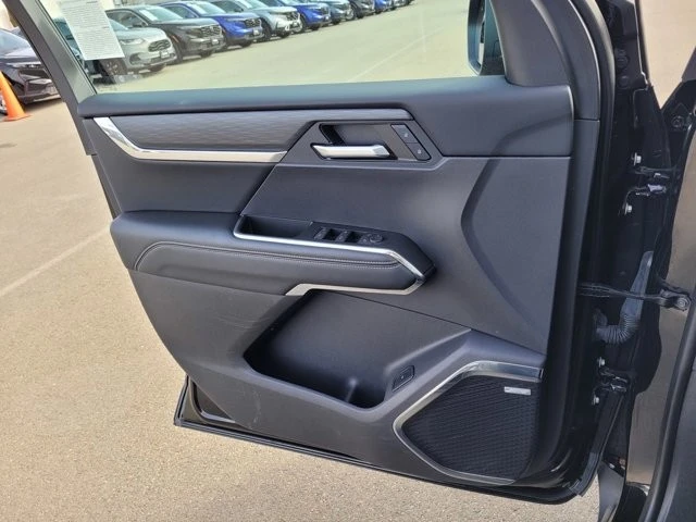 2024 GMC Acadia - Image 17 of 21