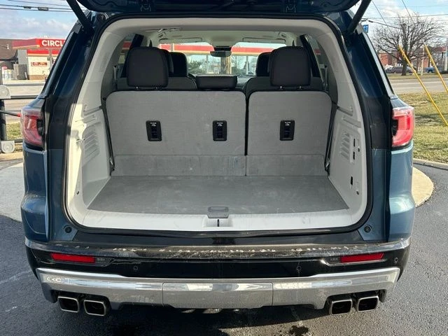 2024 GMC Acadia - Image 7 of 12