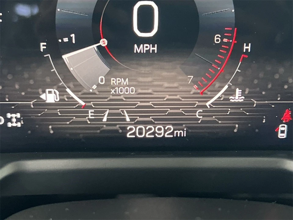 2024 GMC Acadia - Image 11 of 21