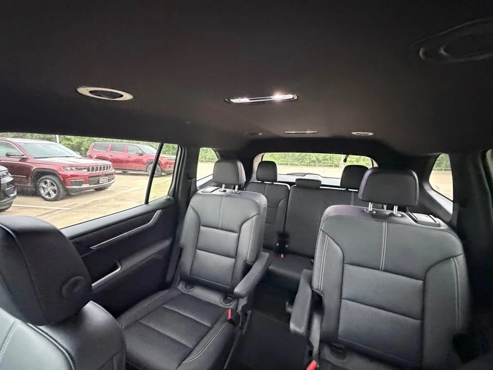 2024 GMC Acadia - Image 14 of 20