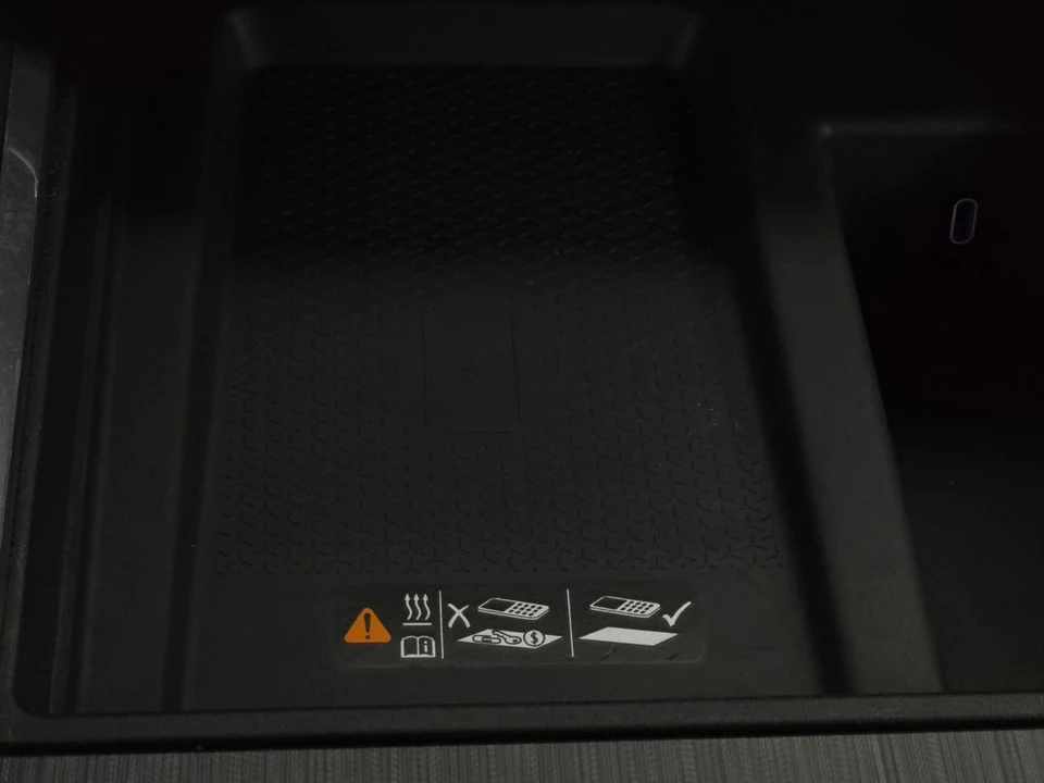2024 GMC Acadia - Image 6 of 12