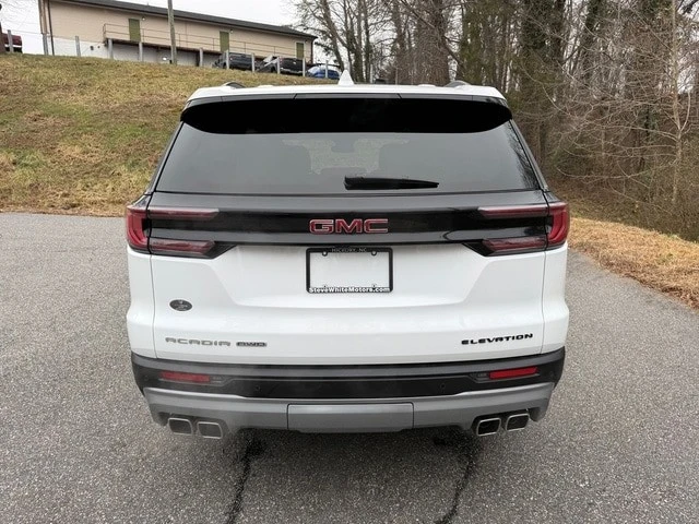 2024 GMC Acadia - Image 7 of 12