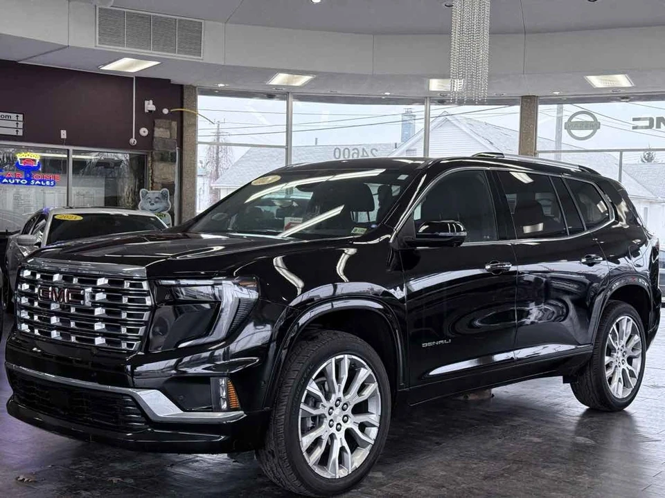 2024 GMC Acadia - Image 2 of 21
