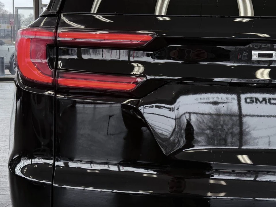 2024 GMC Acadia - Image 17 of 21