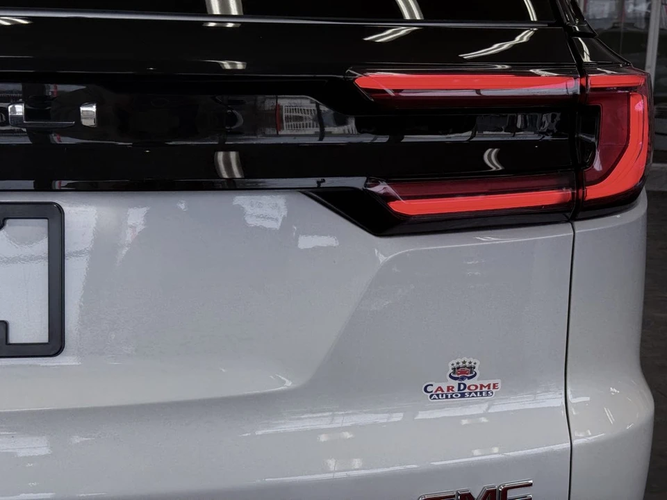 2024 GMC Acadia - Image 15 of 21