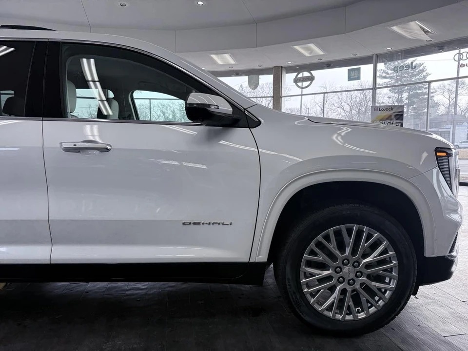 2024 GMC Acadia - Image 7 of 21