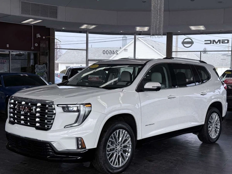 2024 GMC Acadia - Image 2 of 21