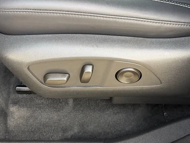 2024 GMC Acadia - Image 17 of 21