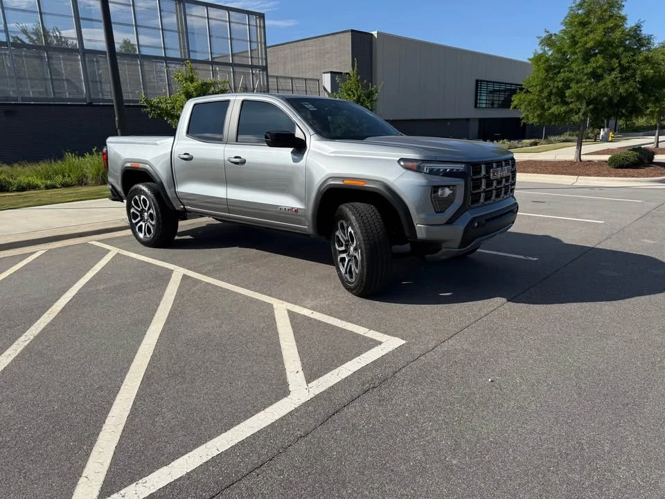2024 GMC Canyon - Image 2 of 12