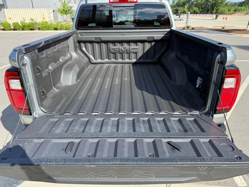 2024 GMC Canyon - Image 5 of 12