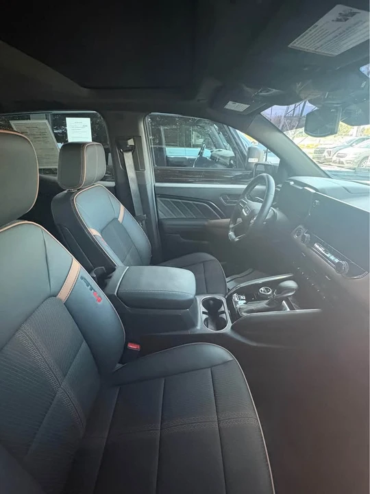 2024 GMC Canyon 2nd Gen - Image 5 of 6