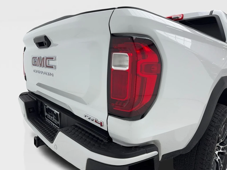 2024 GMC Canyon 2nd Gen - Image 9 of 21