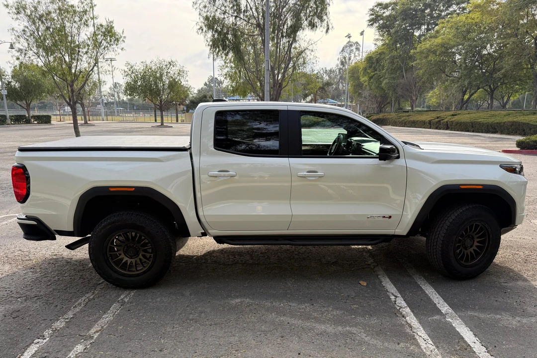 2024 GMC Canyon 2nd Gen - Image 4 of 31
