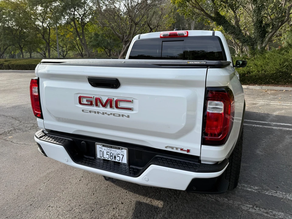 2024 GMC Canyon 2nd Gen - Image 14 of 31