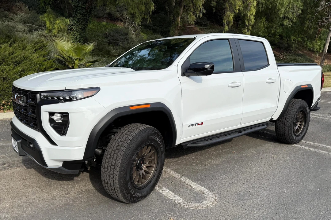 2024 GMC Canyon 2nd Gen - Image 10 of 31