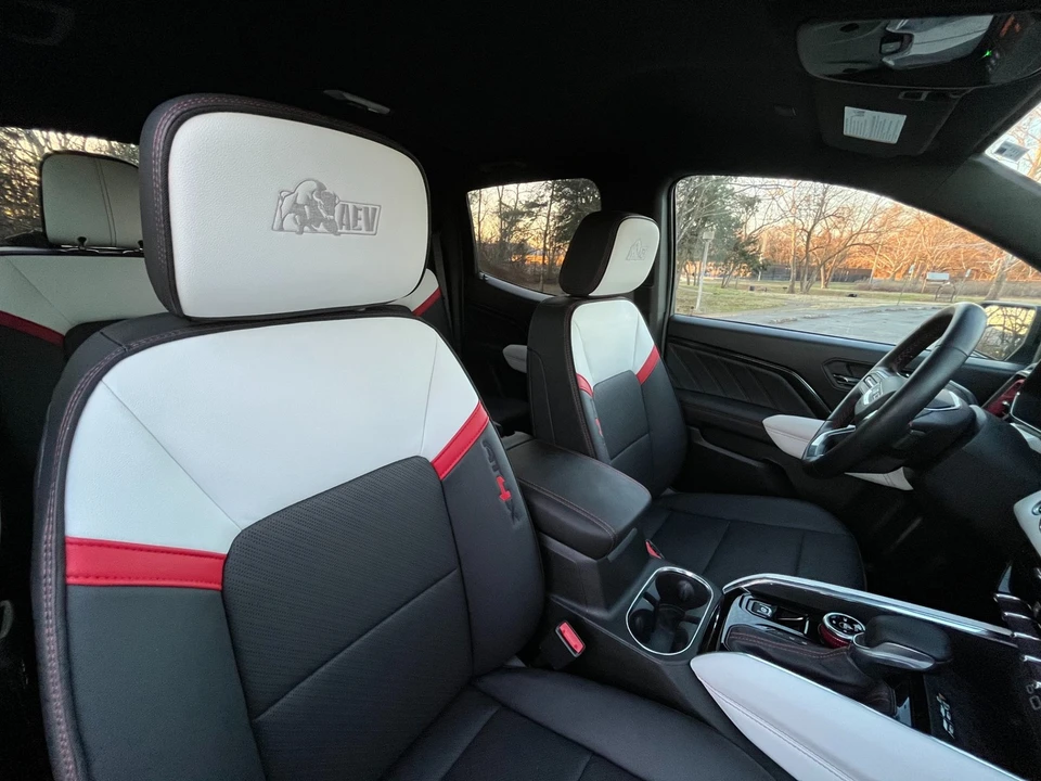 2024 GMC Canyon 2nd Gen - Image 18 of 21