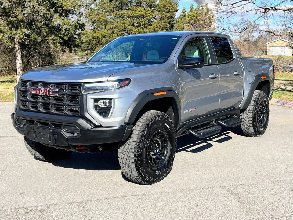 2024 GMC Canyon 2nd Gen - Image 2 of 21