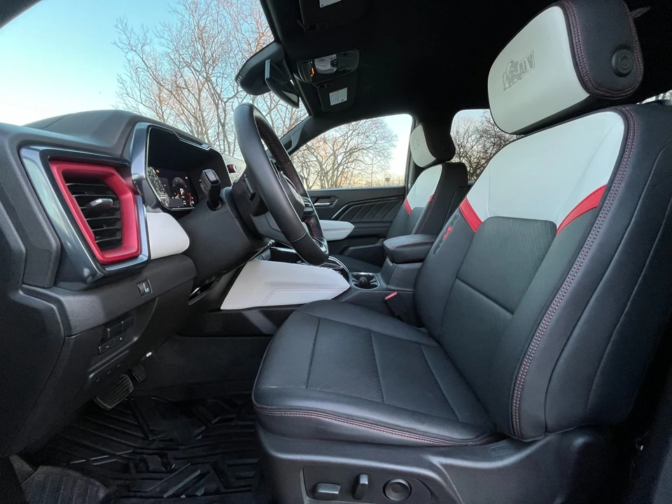 2024 GMC Canyon 2nd Gen - Image 9 of 21