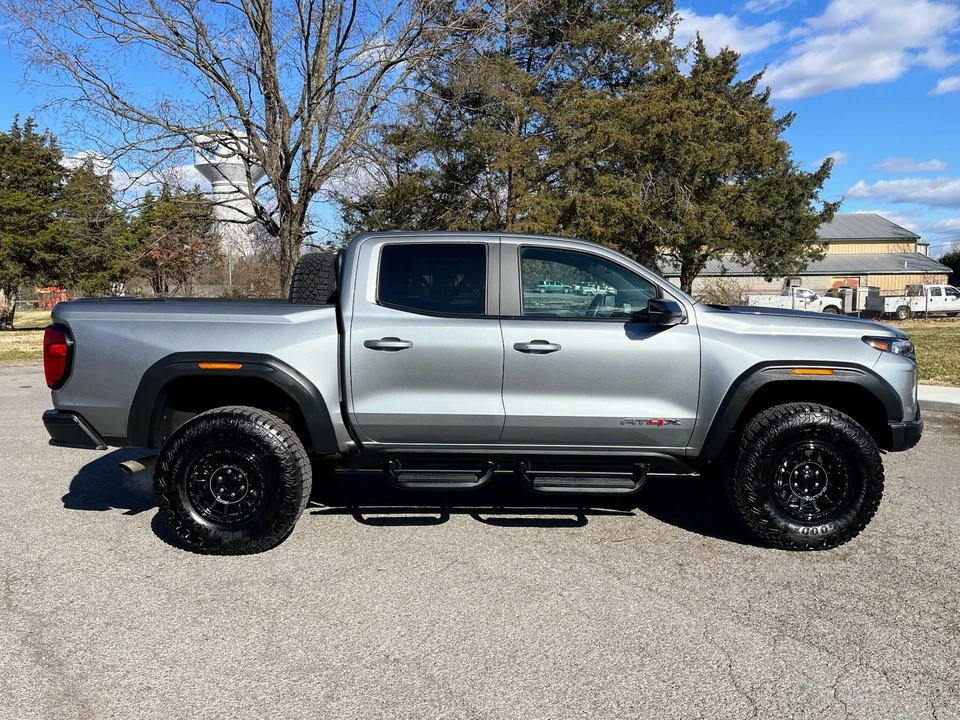2024 GMC Canyon 2nd Gen - Image 8 of 21