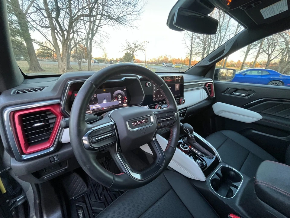 2024 GMC Canyon 2nd Gen - Image 10 of 21