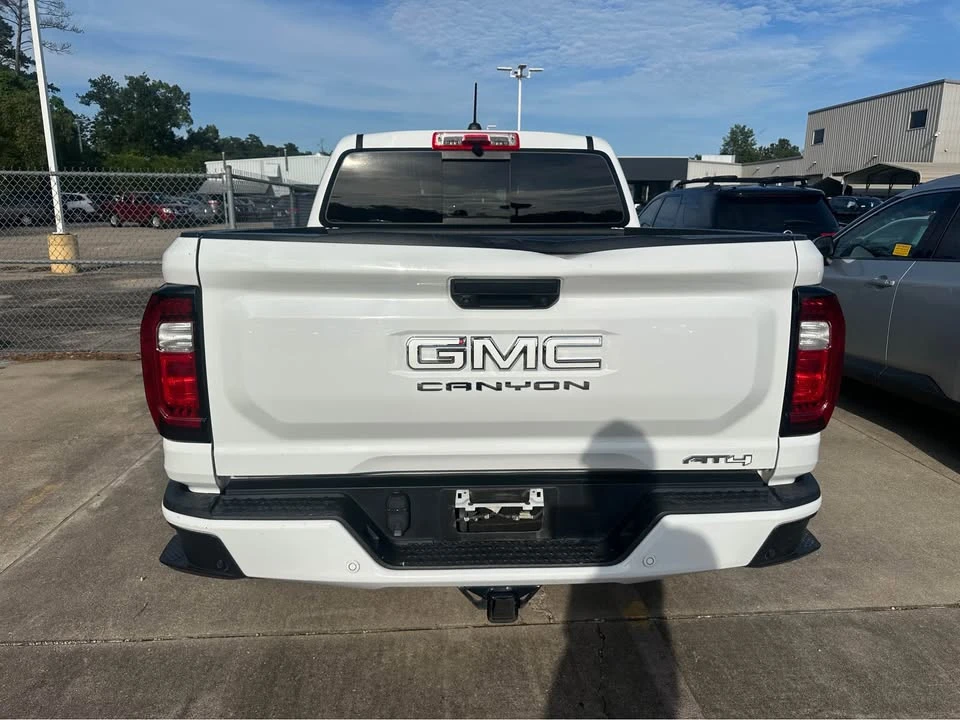 2024 GMC Canyon - Image 4 of 12