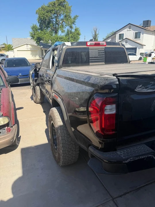 2024 GMC Canyon - Image 2 of 10