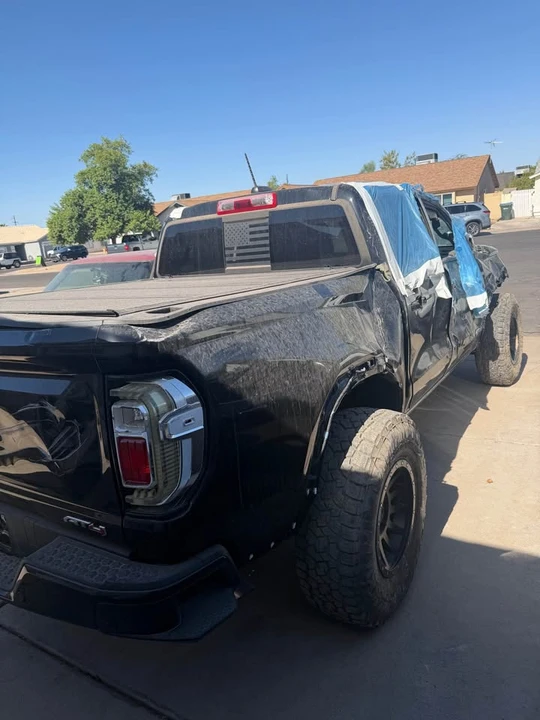 2024 GMC Canyon - Image 4 of 10