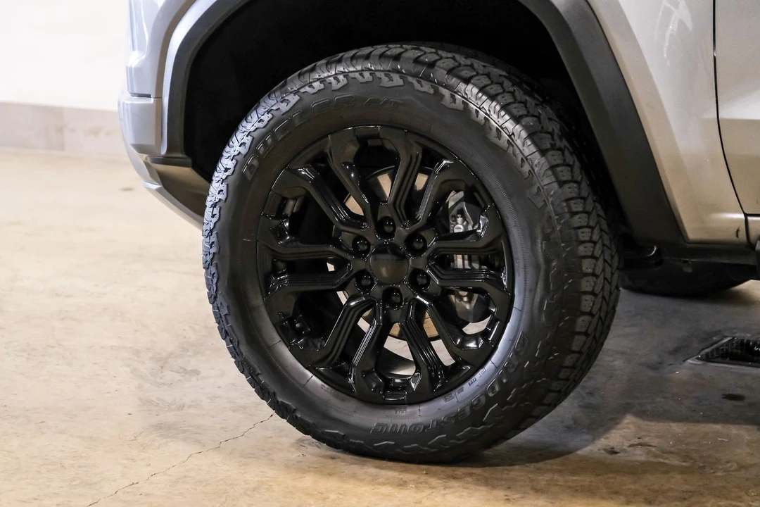 2024 GMC Canyon 2nd Gen - Image 9 of 12