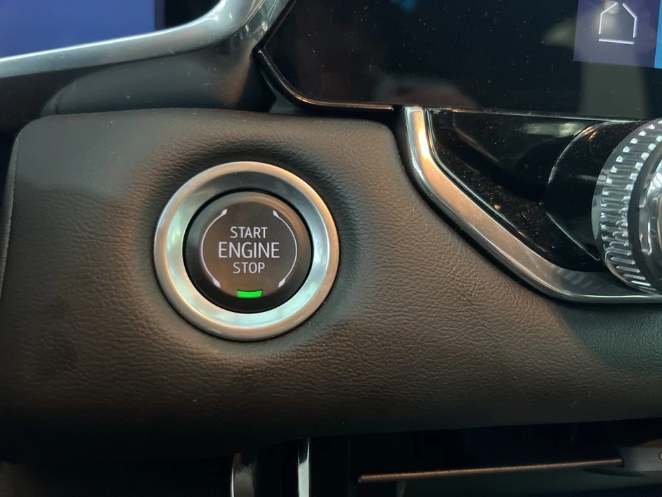 2024 GMC Canyon 2nd Gen - Image 15 of 21