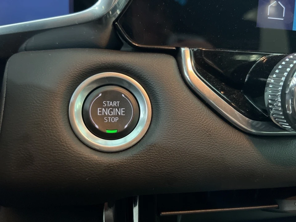 2024 GMC Canyon 2nd Gen - Image 15 of 21