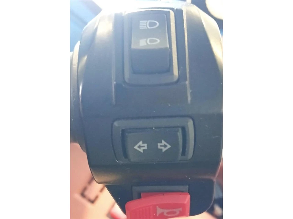 2024 GMC Sierra 5th Gen - Image 17 of 29