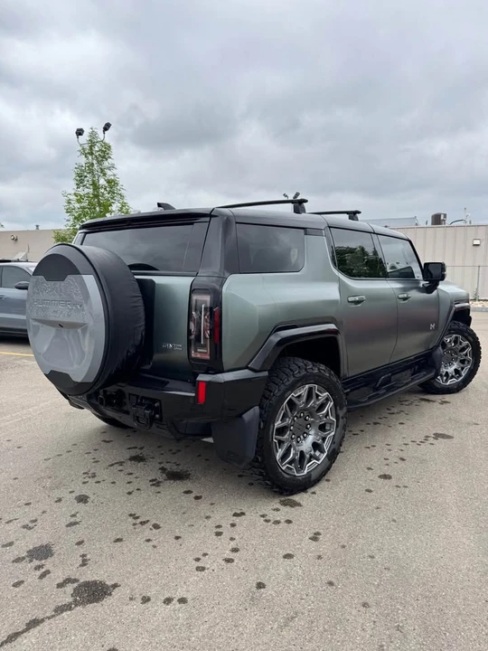2024 GMC Hummer EV - Image 5 of 21