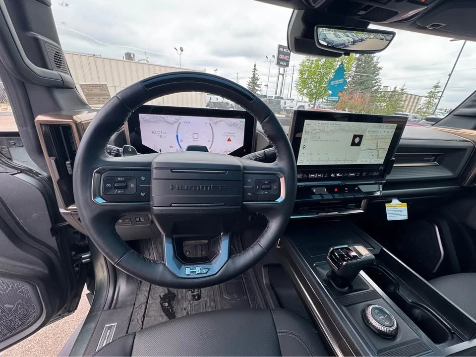 2024 GMC Hummer EV - Image 12 of 21