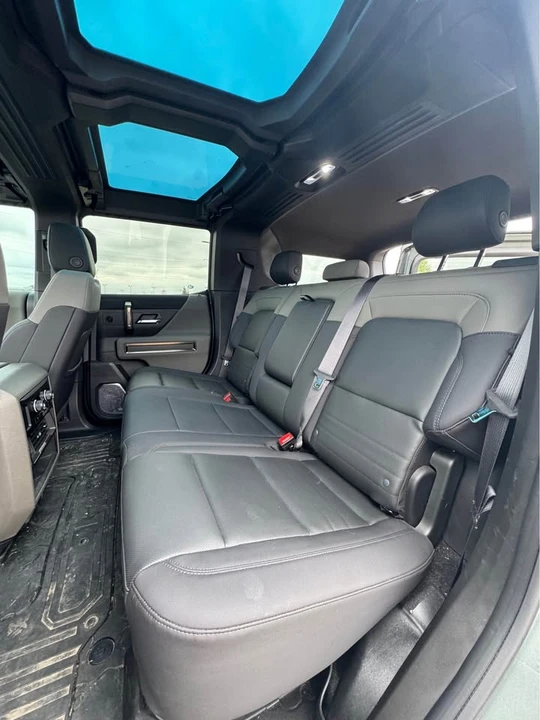 2024 GMC Hummer EV - Image 16 of 21