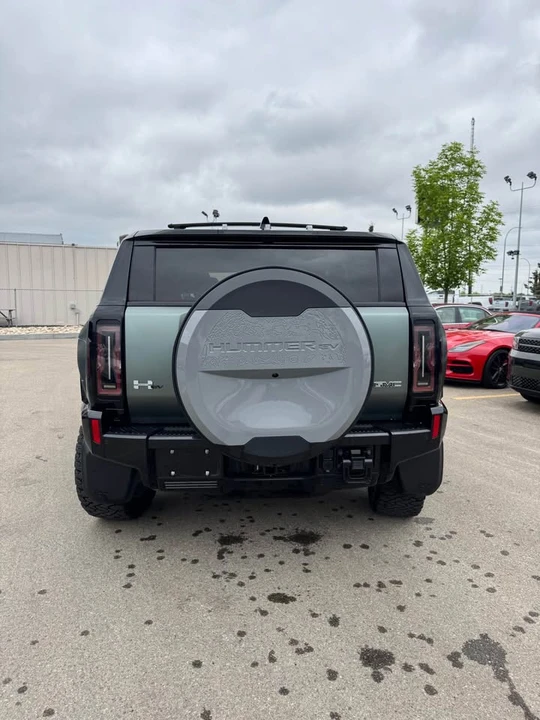 2024 GMC Hummer EV - Image 6 of 21