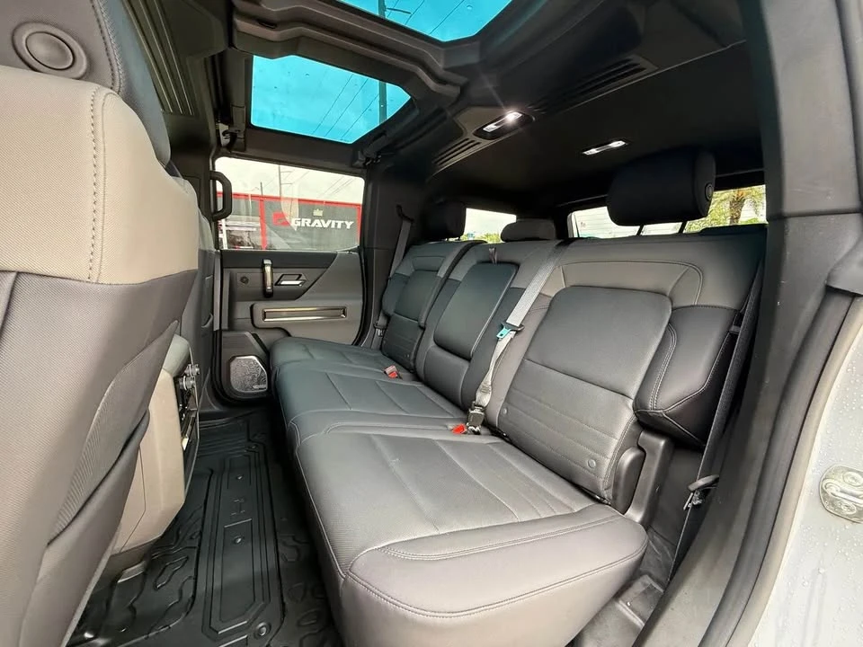2024 GMC Hummer EV - Image 7 of 10