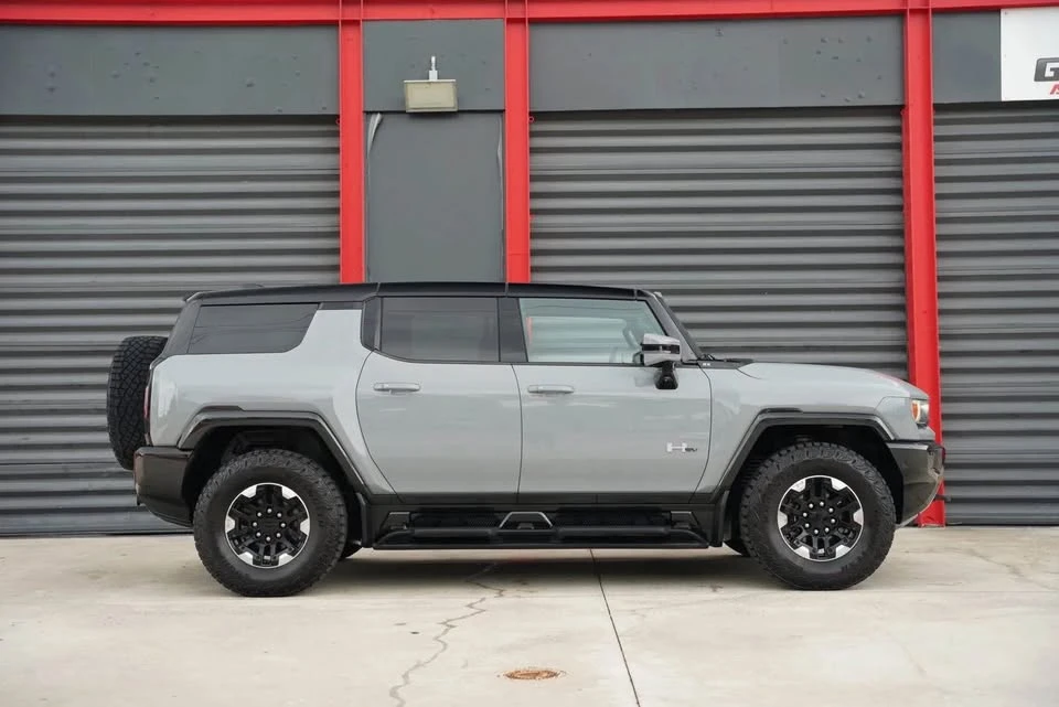 2024 GMC Hummer EV - Image 4 of 10