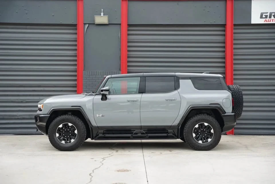 2024 GMC Hummer EV - Image 2 of 10