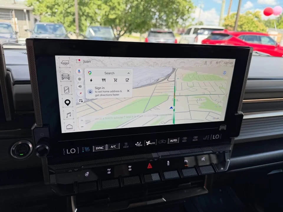 2024 GMC Hummer EV - Image 11 of 17