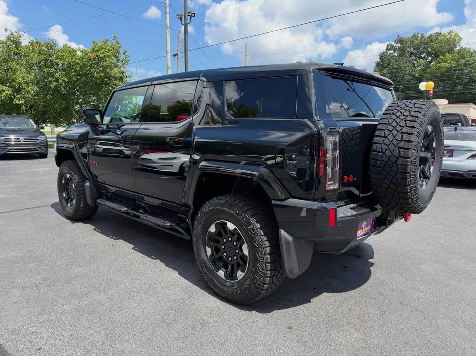 2024 GMC Hummer EV - Image 2 of 17
