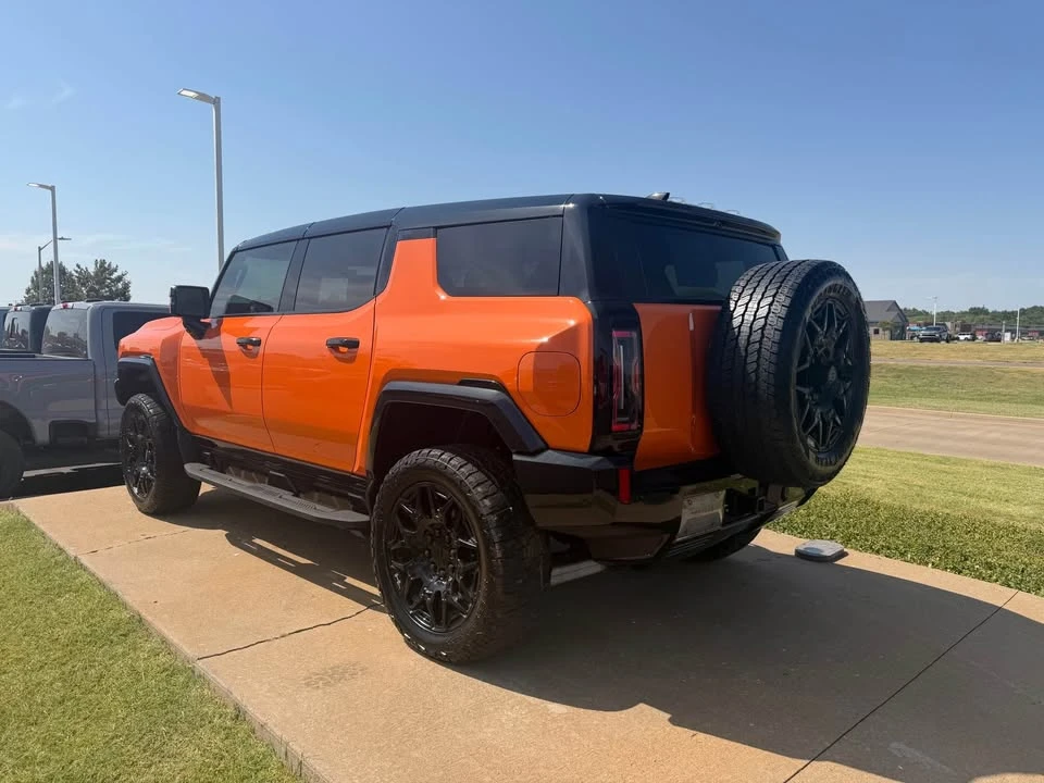 2024 GMC Hummer EV - Image 2 of 12