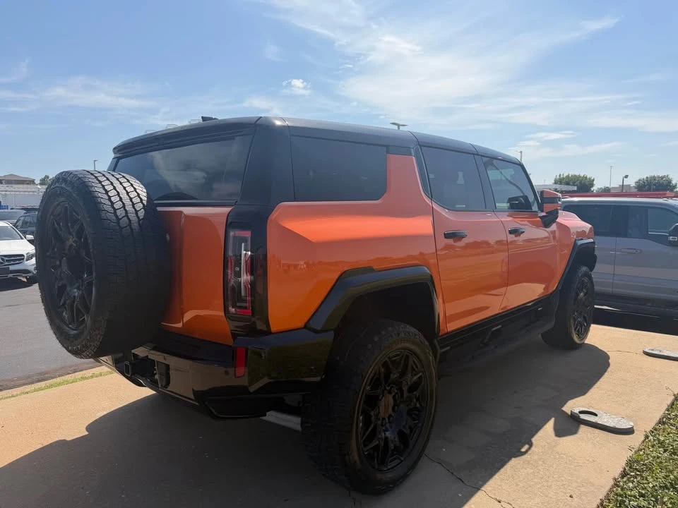 2024 GMC Hummer EV - Image 3 of 12