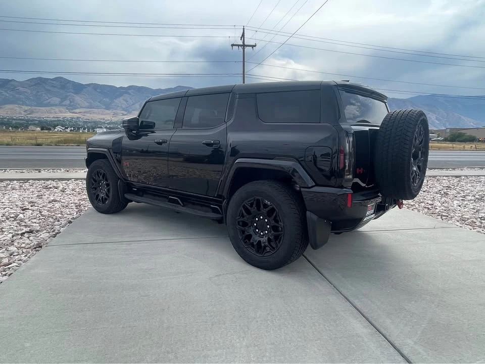 2024 GMC Hummer EV - Image 2 of 9