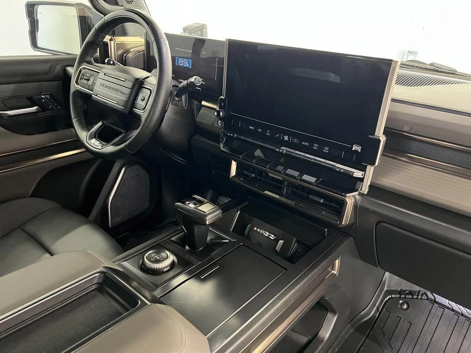 2024 GMC Hummer EV - Image 7 of 9