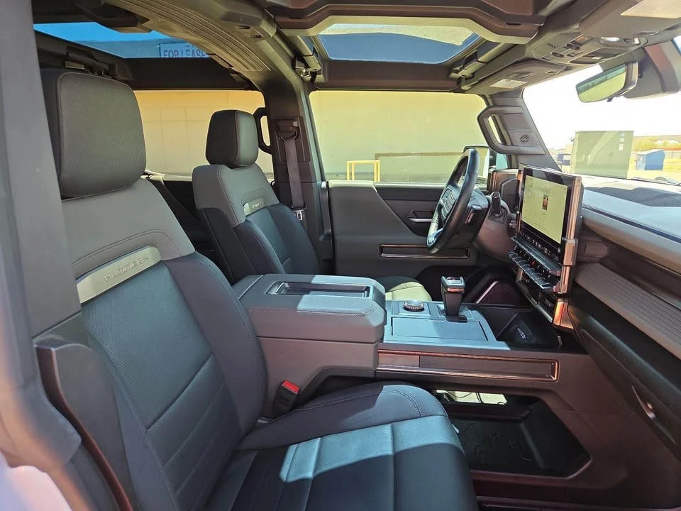 2024 GMC Hummer EV - Image 9 of 20