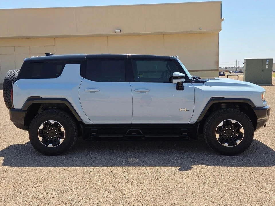 2024 GMC Hummer EV - Image 4 of 20